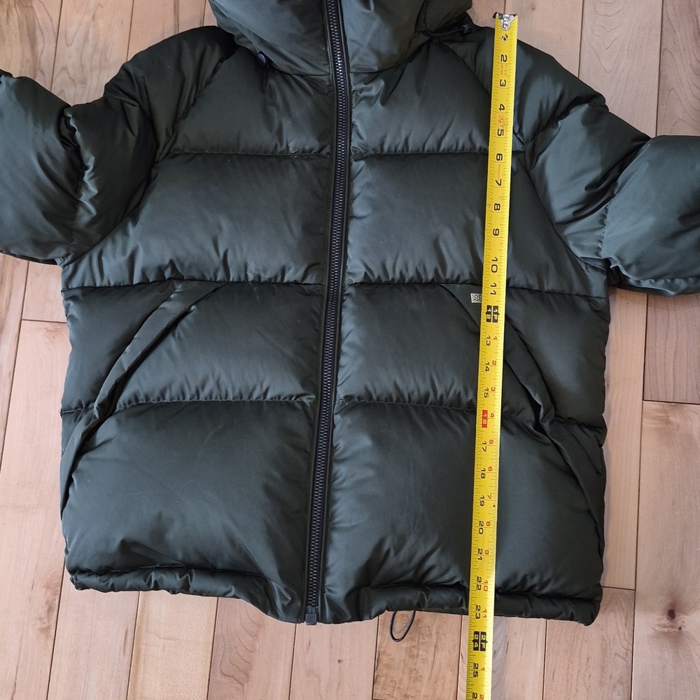 Soia & Kyo Women's Size Small Green Puffer Jacket with Black Cuffs - Picture 11 of 11
